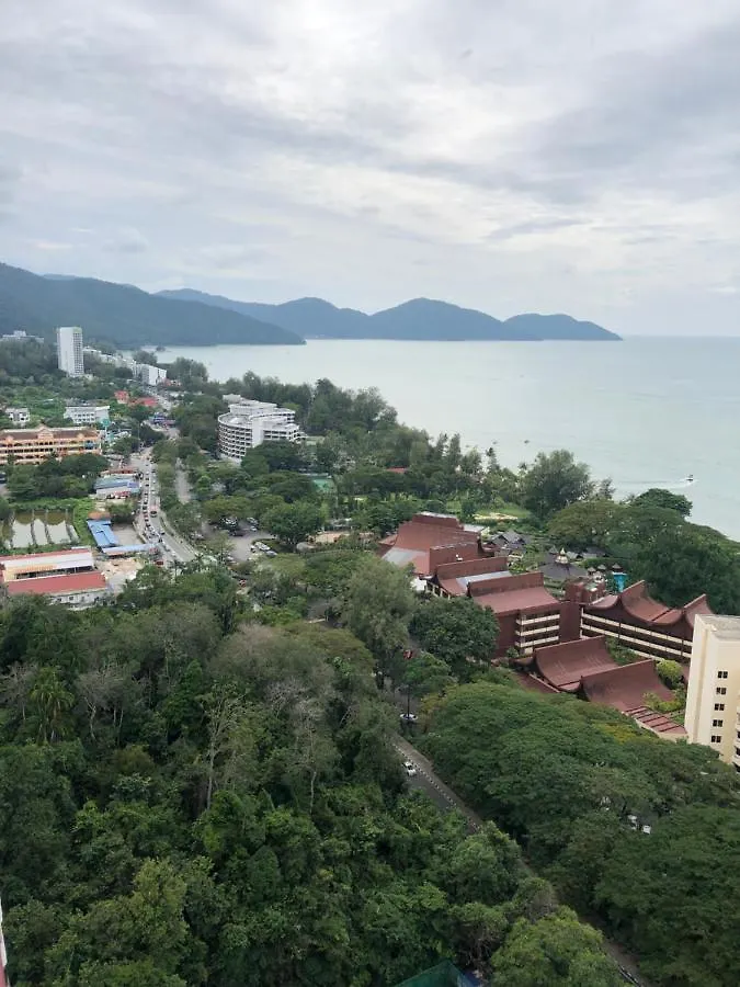 Beach Resort 19 Home Stay Sri Sayang Apartment Batu Ferringhi 3Bedroom