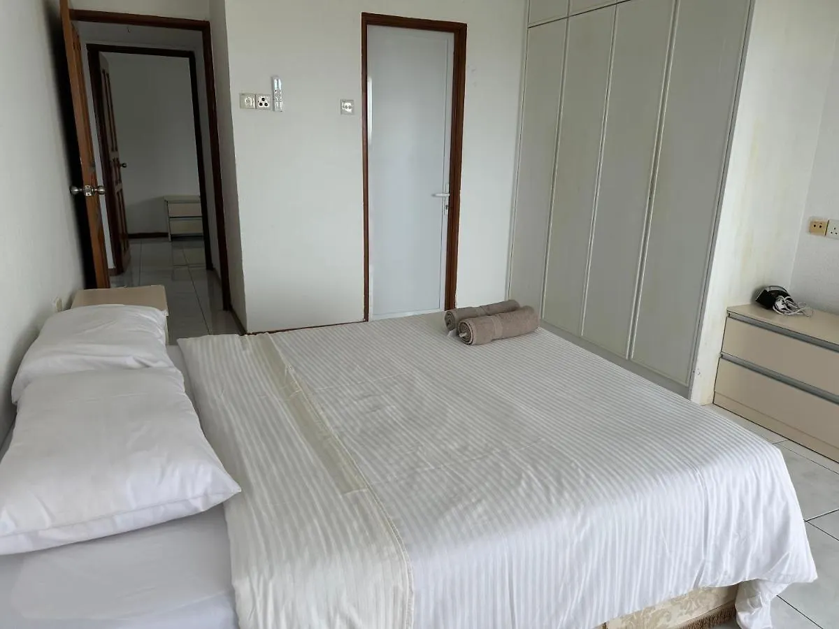 Beach Resort 19 Home Stay Sri Sayang Apartment Batu Ferringhi 3Bedroom
