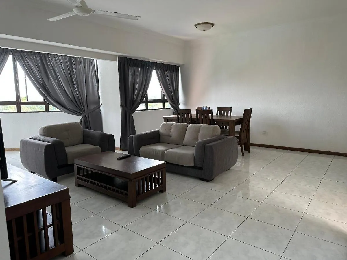 Beach Resort 19 Home Stay Sri Sayang Apartment Batu Ferringhi 3Bedroom