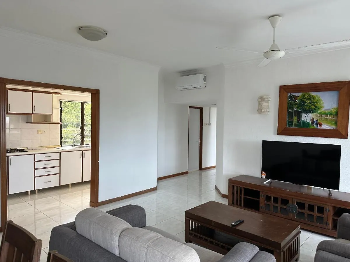 Beach Resort 19 Home Stay Sri Sayang Apartment Batu Ferringhi 3Bedroom 0*,