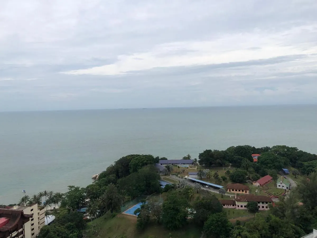 Beach Resort 19 Home Stay Sri Sayang Apartment Batu Ferringhi 3Bedroom